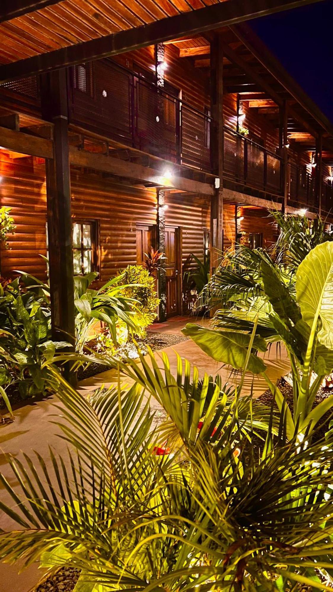 Alma Pura Hotel Пуерто-Іґуасу Екстер'єр фото